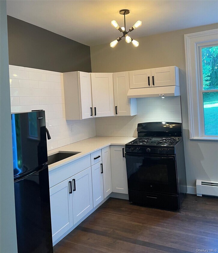 Foto del edificio - 110 Titicus Rd