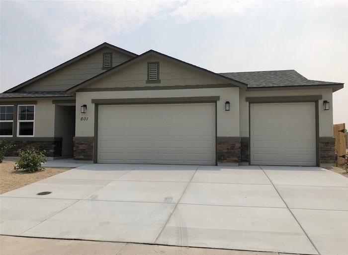 Primary Photo - 4 Bedroom 2 Bath 3 Car Garage Fernley Home