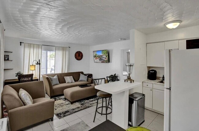 Foto del edificio - 820 NE 16th Ave