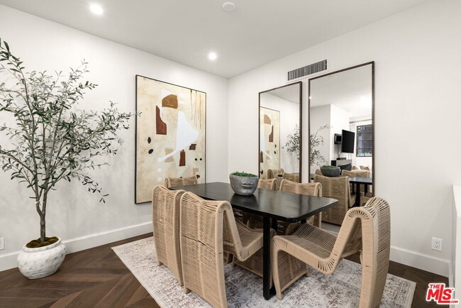 Foto del edificio - 202 San Vicente Blvd