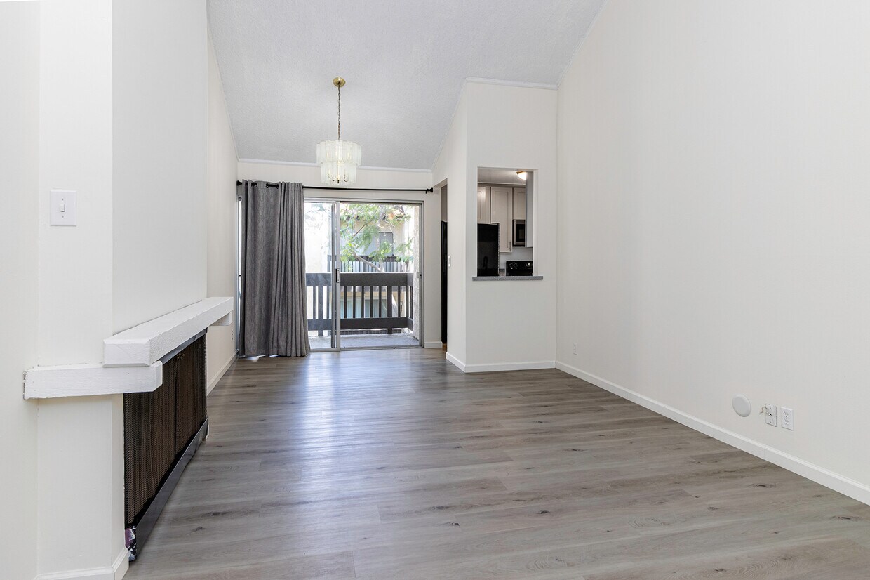 Foto principal - 7310 Summertime Ln