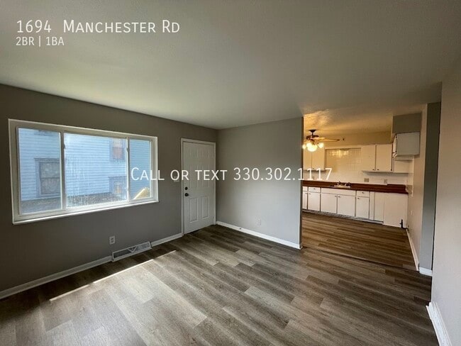 Building Photo - Two bedroom one bathroom duplex for rent