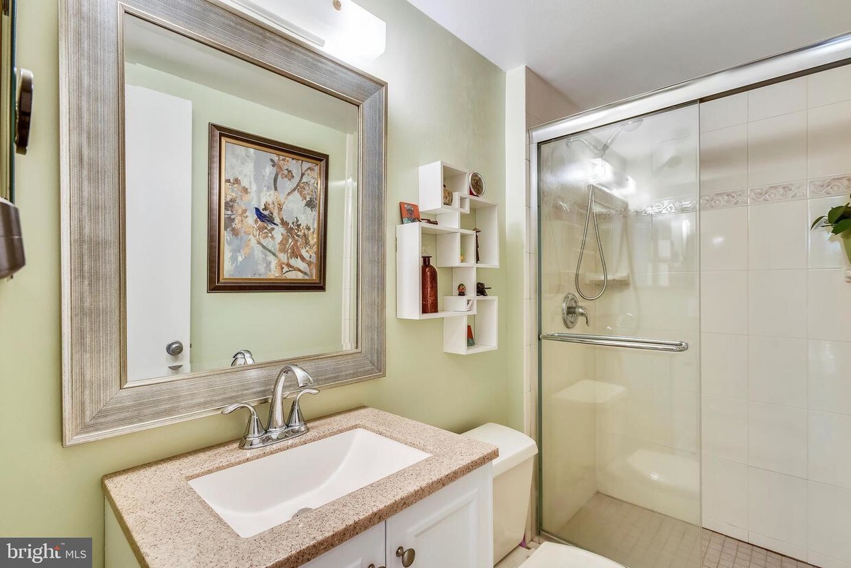 Foto principal - 1688 Wainwright Dr