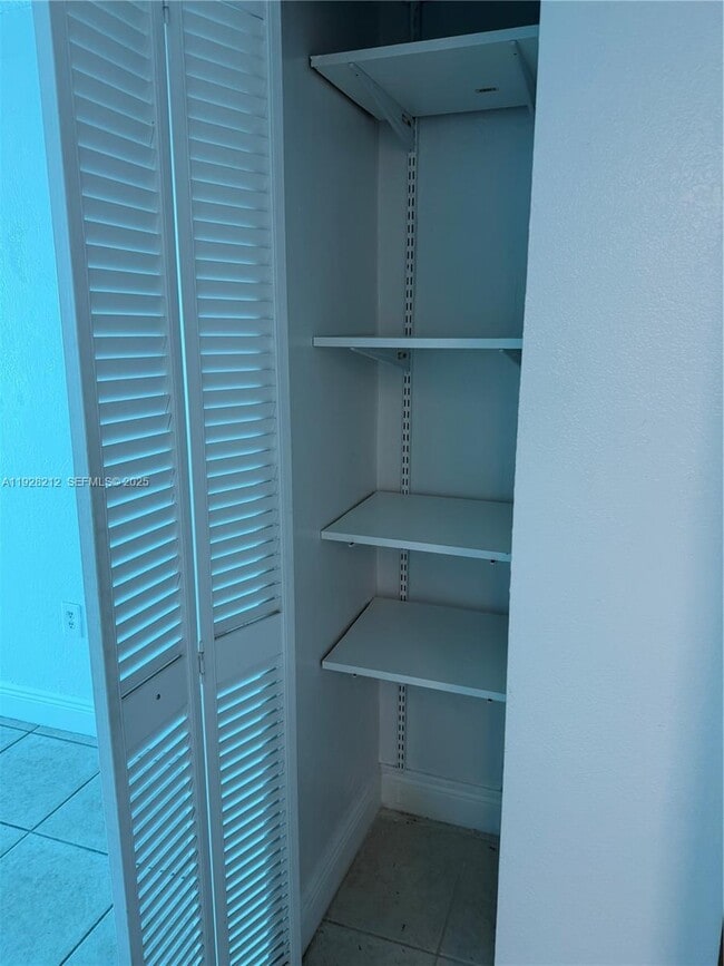 Building Photo - 1805 Sans Souci Blvd