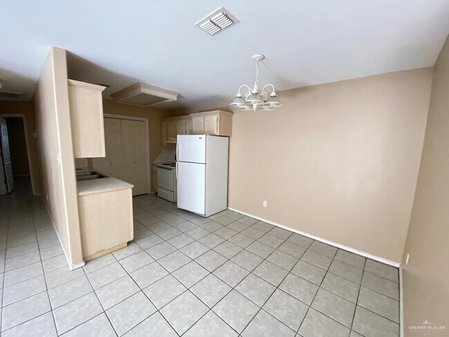 Building Photo - 607 O Hare Dr