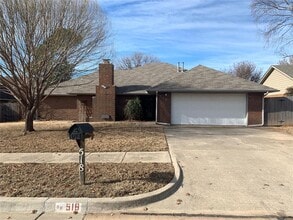 Building Photo - 518 Garland Ct