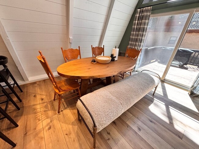 Building Photo - Tahoe Donner Ski Lease | Available Jan 2 - April 30 |$3200/mo.