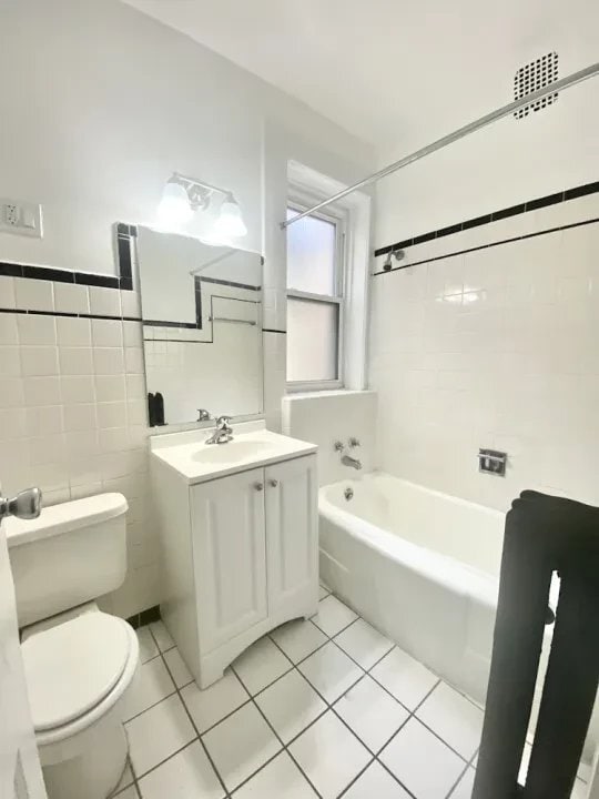Building Photo - 1251 W Rosemont Ave