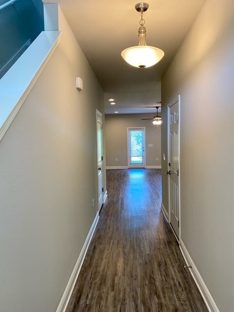 Foto del edificio - 5852 Callaway Cir