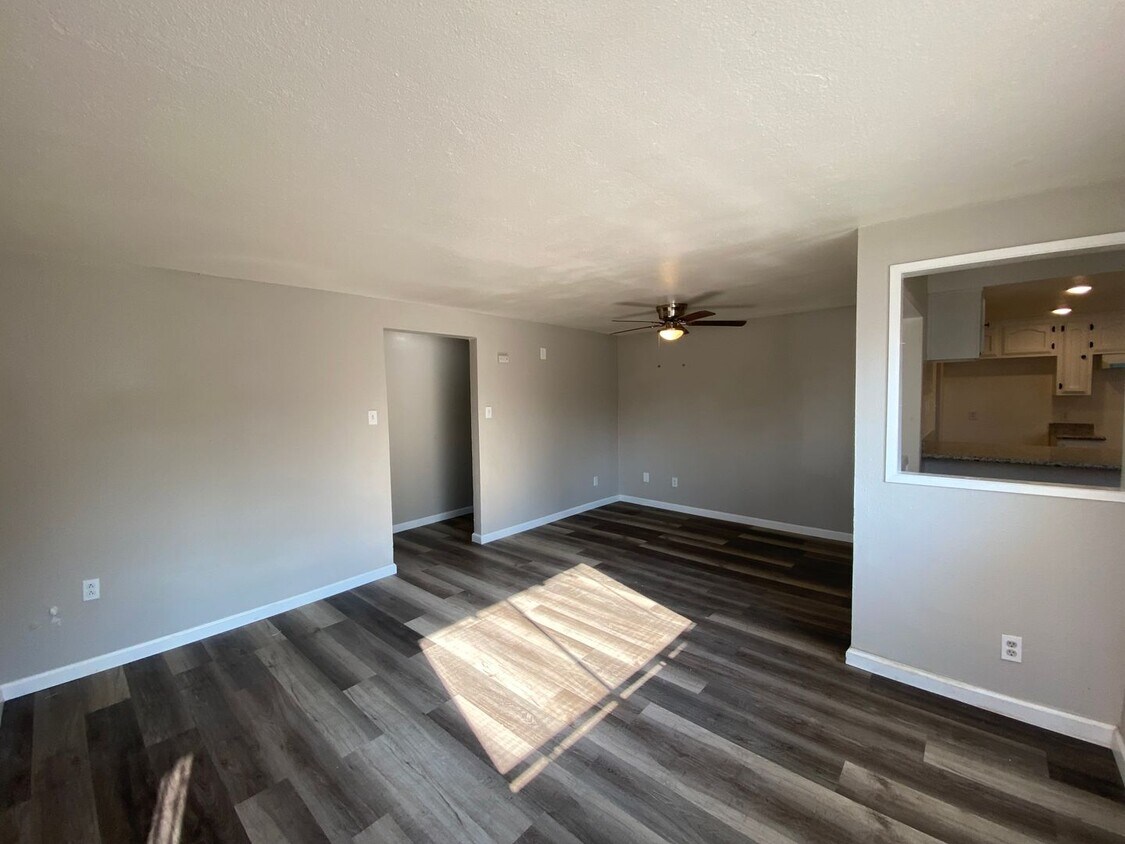 Foto principal - 110 Cooper Ave