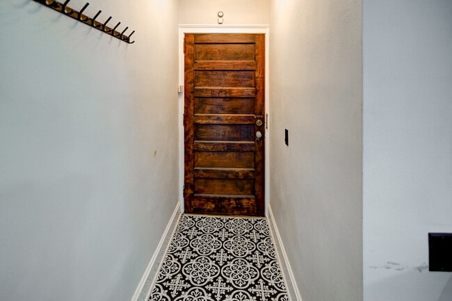 Unit entryway - 15 E Gilman St