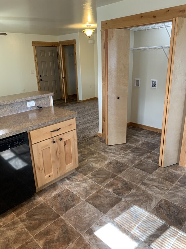 Foto del edificio - 1037 Enterprise Dr