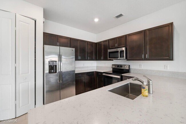 Foto del edificio - 4 br, 2.5 bath House - 2004 Sugar Maple Dr