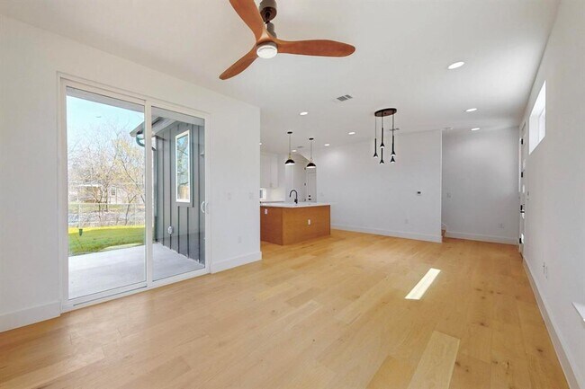 Building Photo - 4800 Prock Ln