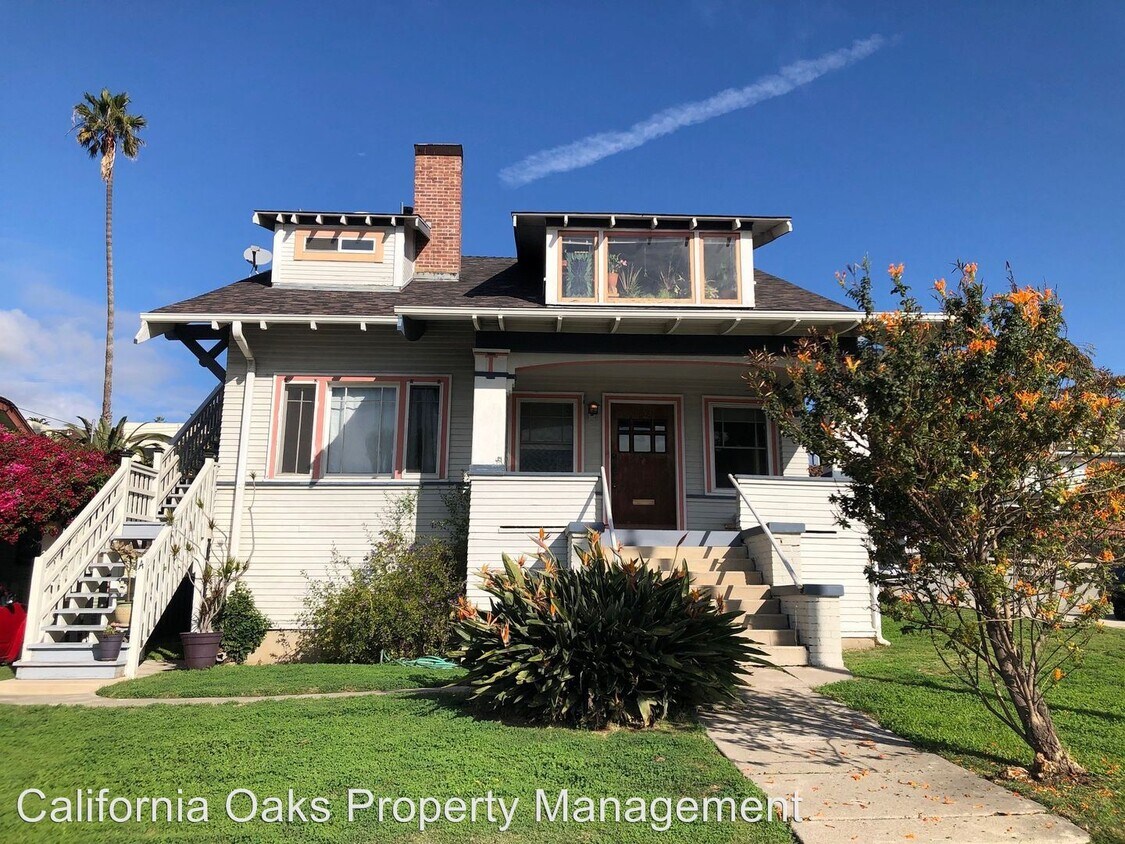 Primary Photo - 1093 E Main St