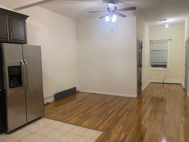 Foto del edificio - 942 Glenmore Ave