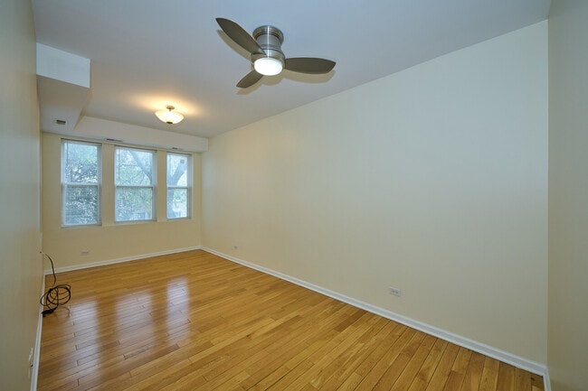 Building Photo - 4904 N Springfield Ave