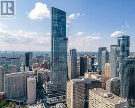 Building Photo - 386 Yonge St
