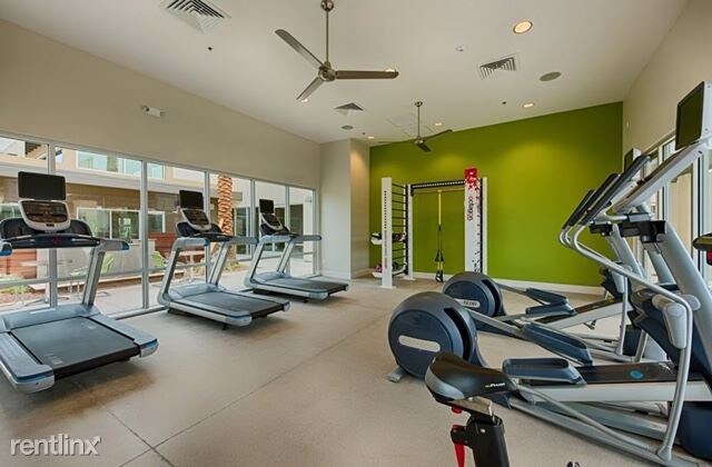 Foto del edificio - 2 br, 1 bath Apartment - 7960 N Hayden Rd