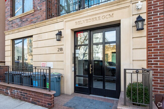 Foto del edificio - 218 Frost St