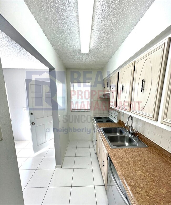 Foto del edificio - Adorable 1 bed 1 Bath in Sarasota FL!