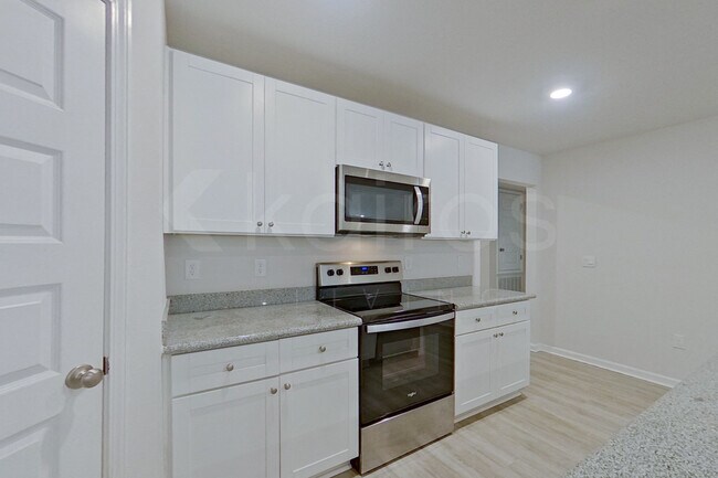 Building Photo - 341 Monarch Ln