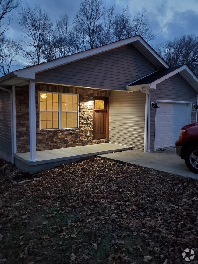 Building Photo - 40 Kaylee Ln
