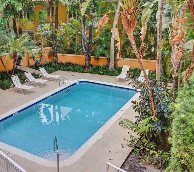 Pool - 1 Alhambra Cir
