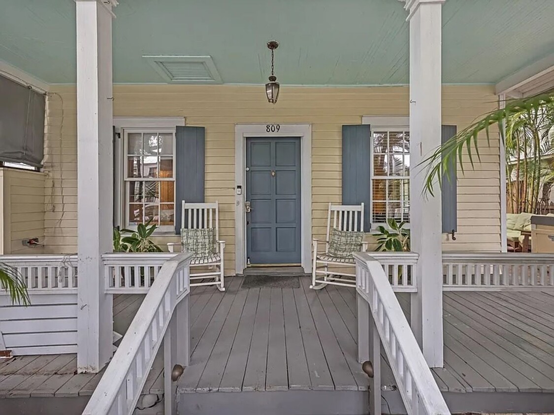 Primary Photo - Beautiful Old Town Conch Cottage!