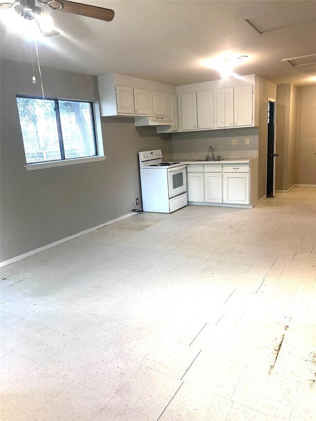 Foto del edificio - 7403 W Fuqua St