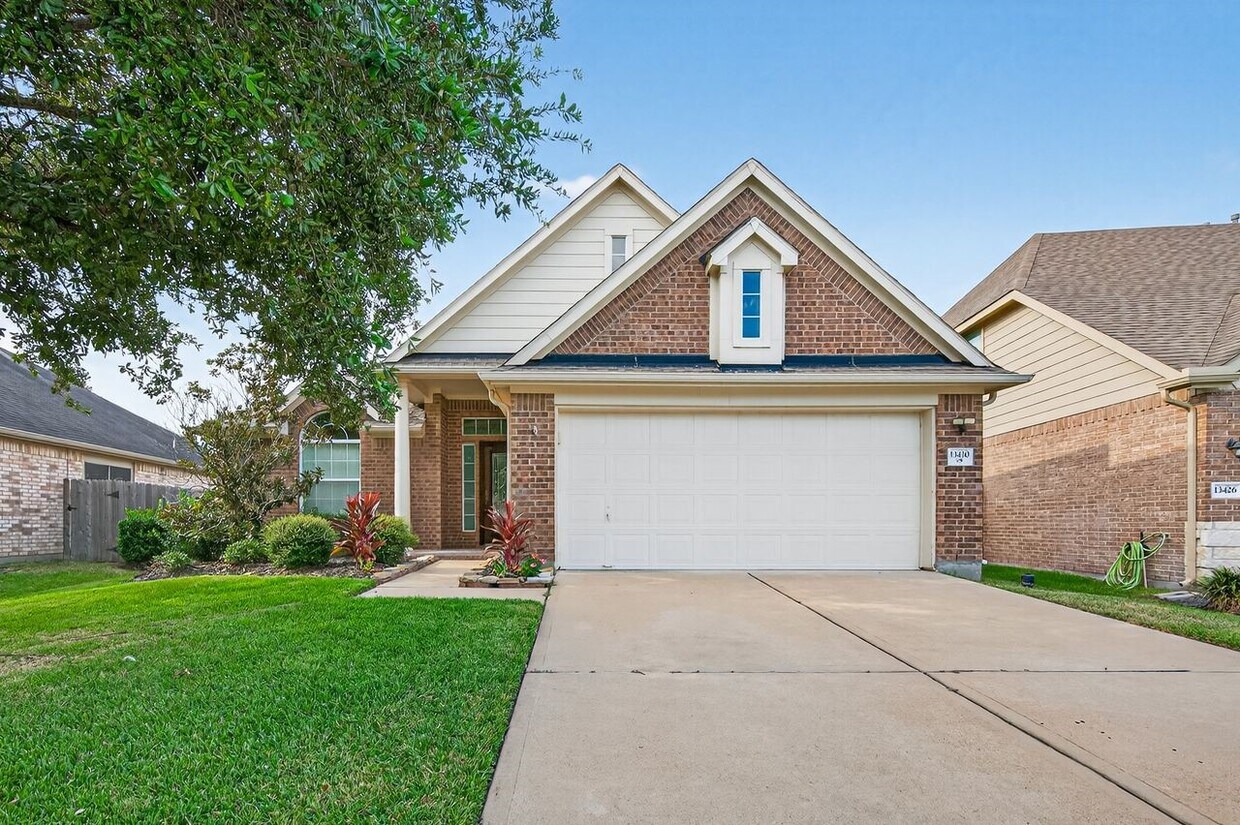Primary Photo - 13430 Barons Lake Ln