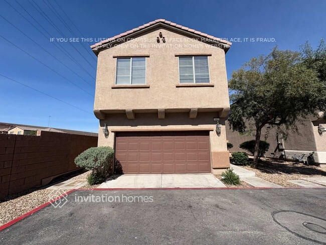 Building Photo - 683 Calamus Palm Pl