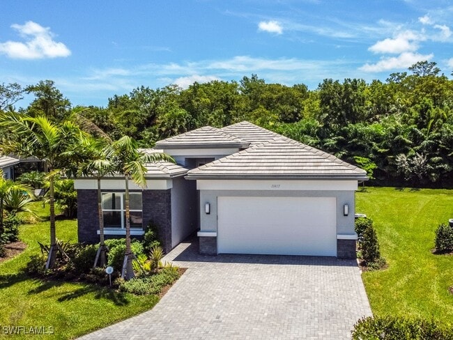 Building Photo - 11417 Jacaranda Dr