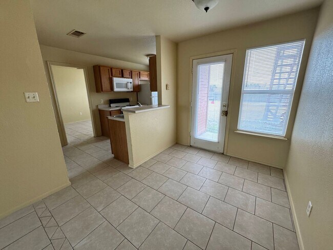 Foto del edificio - 5702 Greengate Dr