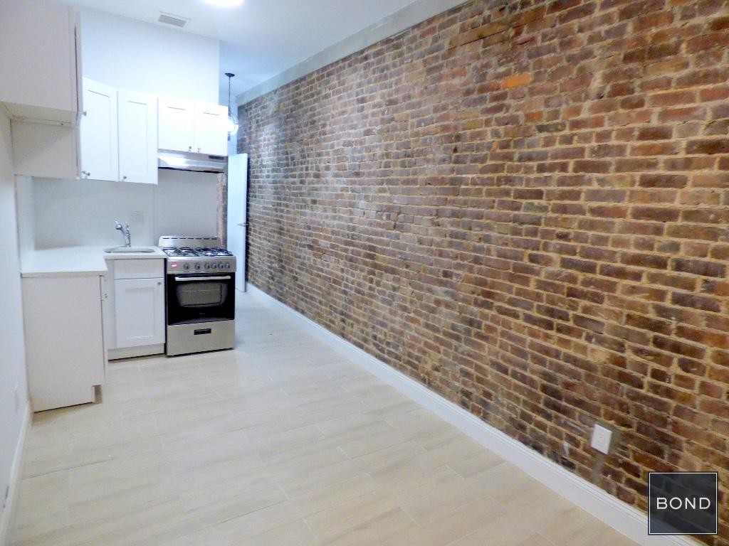 Foto principal - 2165 2nd Ave