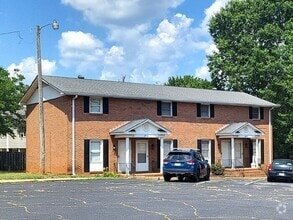 Building Photo - 202 Miller Rd