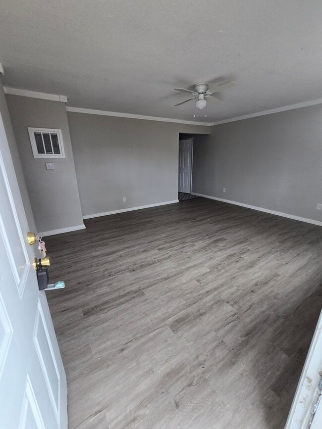 Foto del edificio - 1140 St Rose Ln