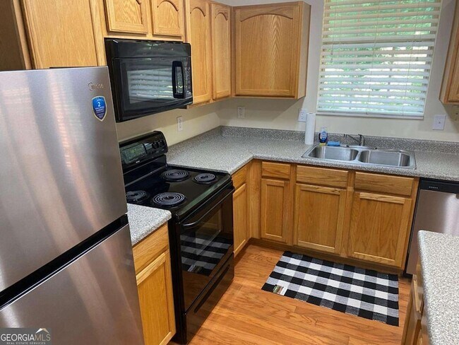 Foto del edificio - 2858 Parkway Close