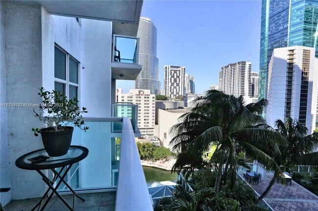 Foto del edificio - 31 SE 5th St