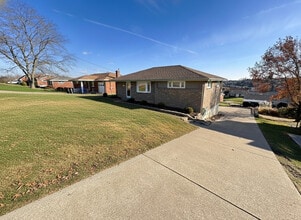 Building Photo - 639 Scenery Dr