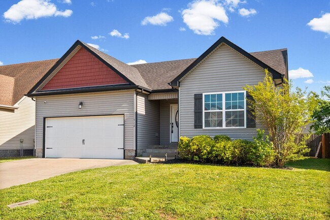 Foto del edificio - Pet Friendly Three Bedroom!