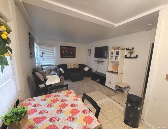 Foto del edificio - 40-19 196th St