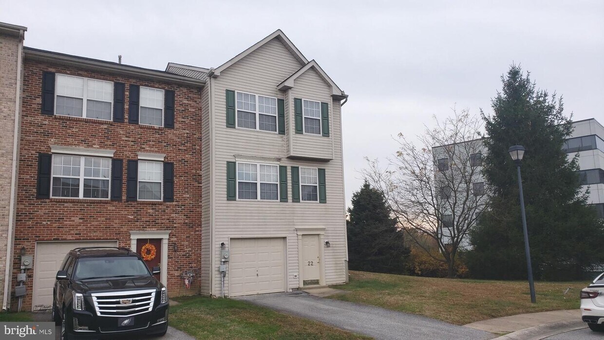 22 Bridle Path, Wilmington, DE 19808 Townhome Rentals in Wilmington
