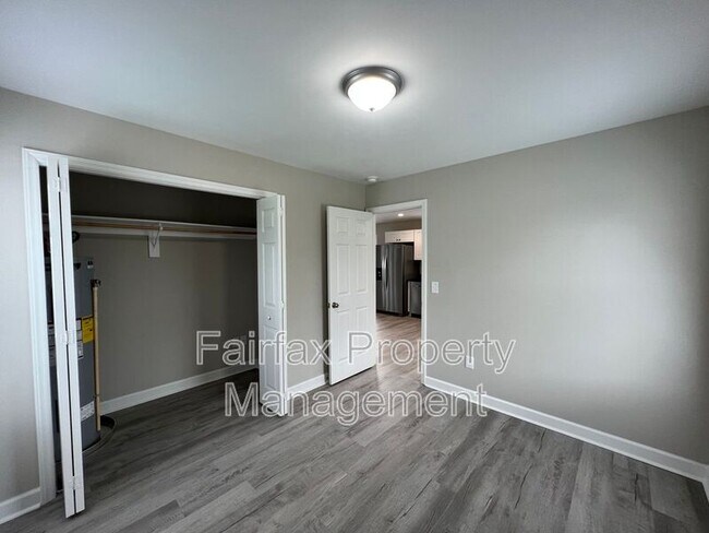 Foto del edificio - 2303 Owen St