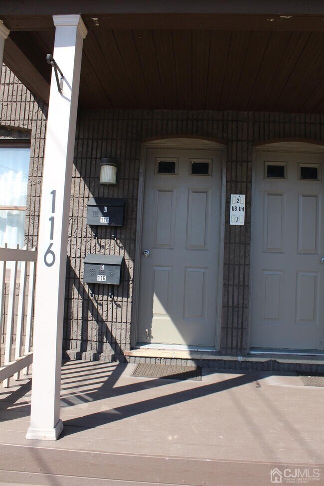 Building Photo - 116 North Ave