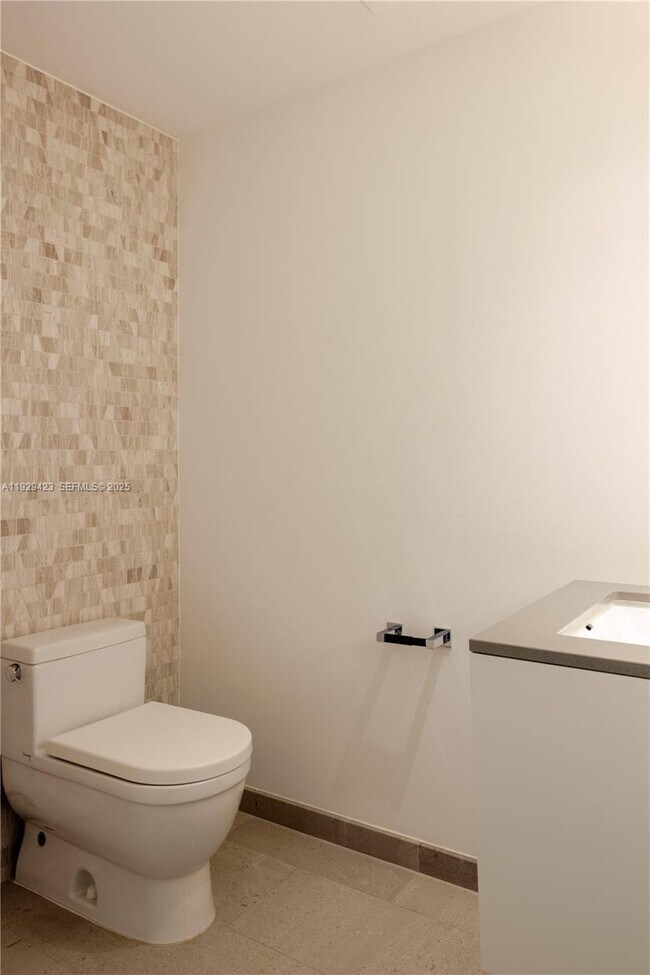 Foto del edificio - 68 SE 6th St