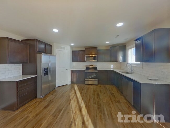 Building Photo - 7407 Benecia Dr