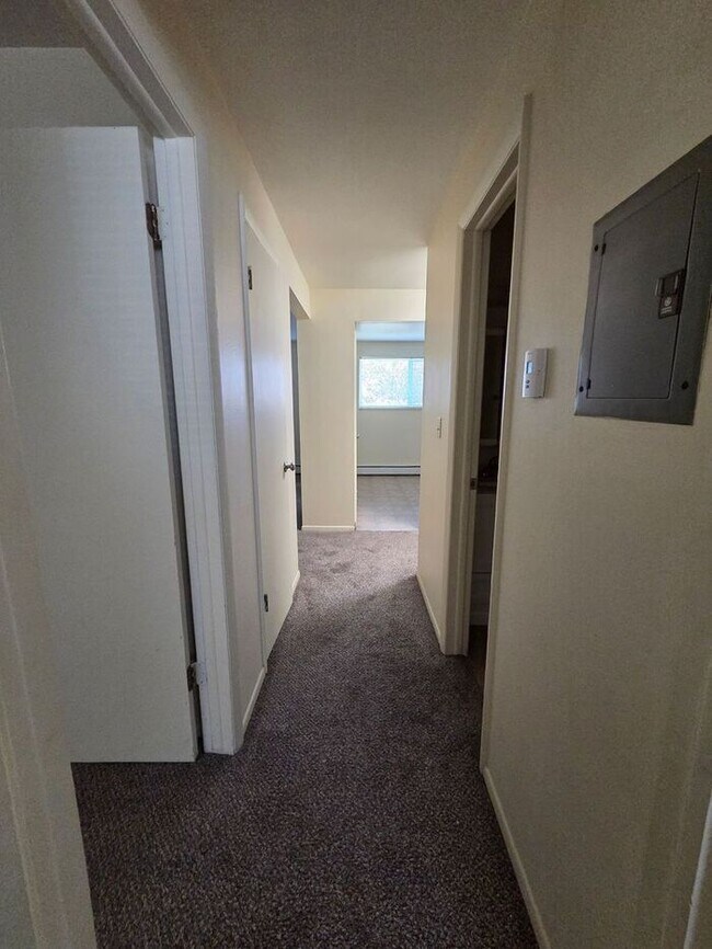 Foto del edificio - Charming 2-Bedroom Lower-Level Home in Brookwood Village!