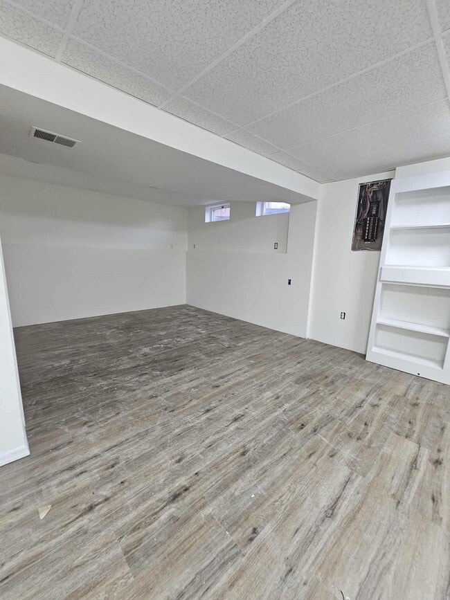 Building Photo - 9100 Karlo St