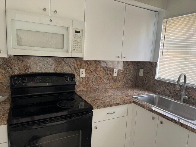 Foto del edificio - 439 NW 84th St